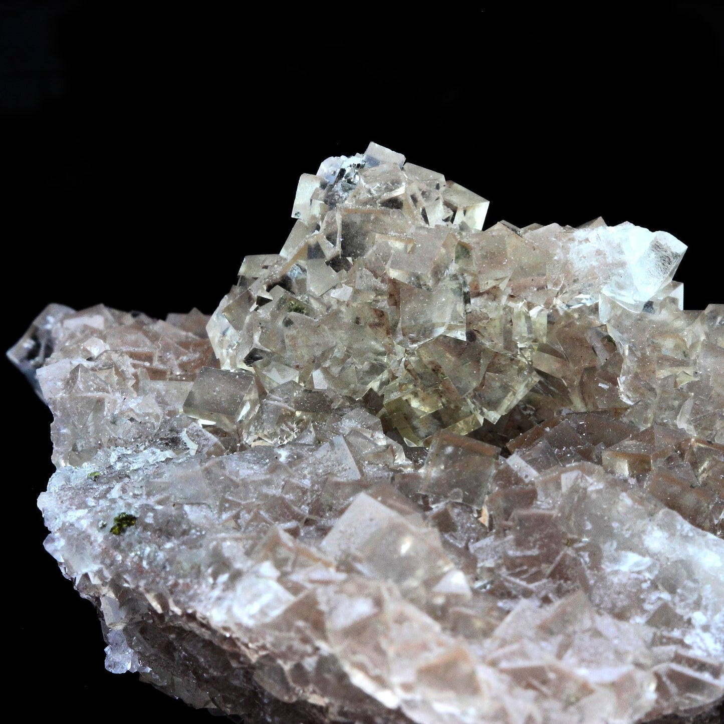 Fluorite. 552.4 carats. Maraval mine, Var, France