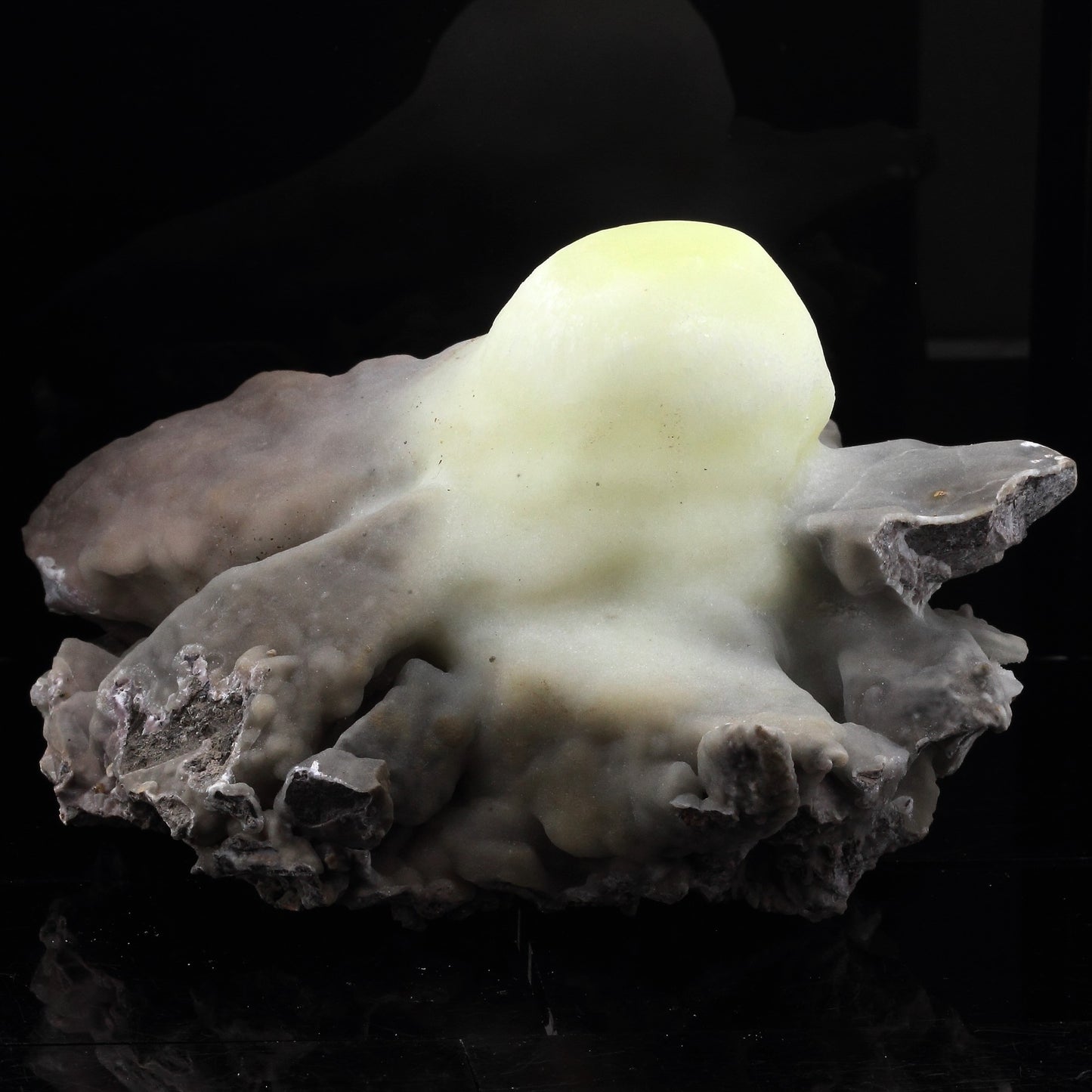 Calcite "lead rich". 3495.0 carats. Las Cabesses, Ariège, Occitanie, France