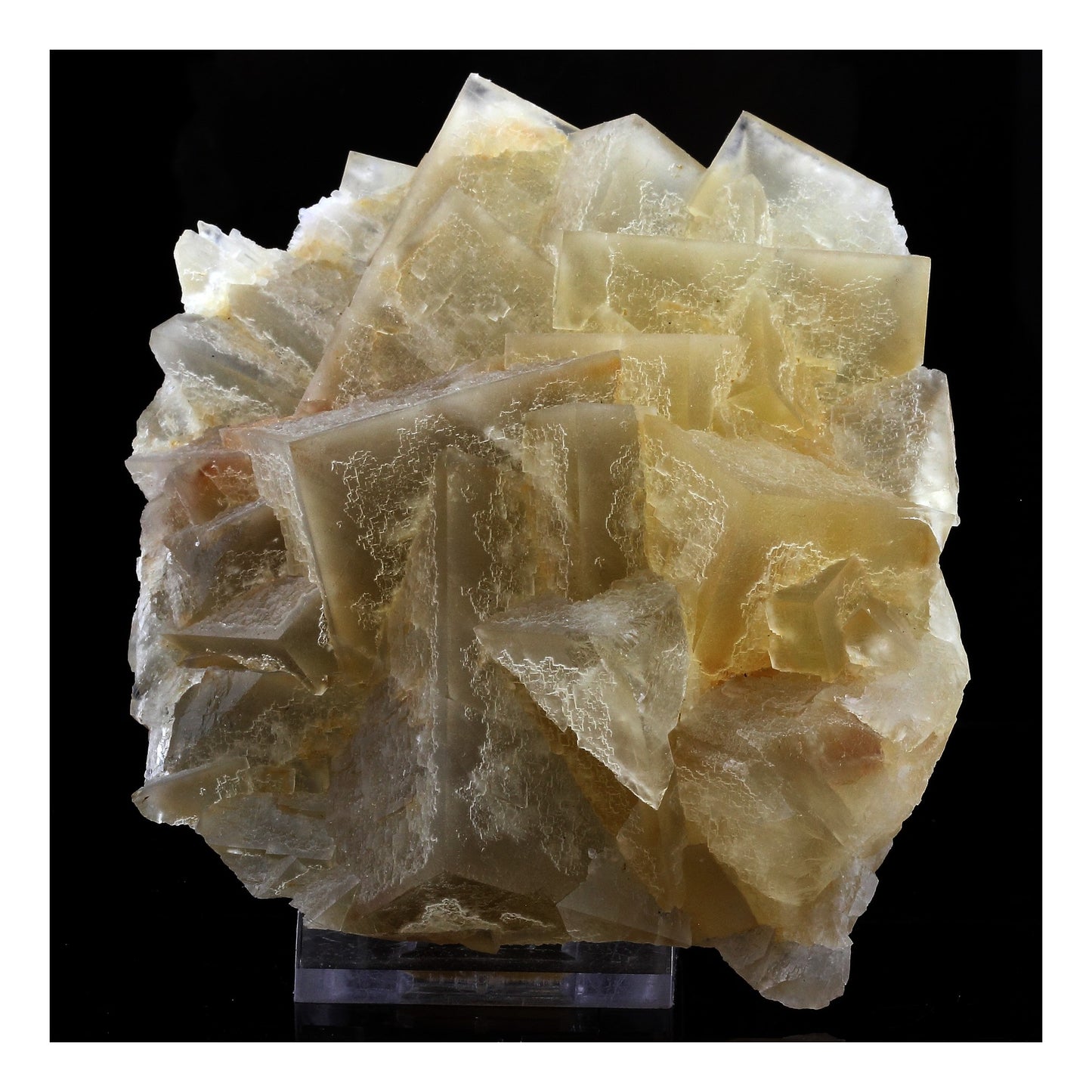 Fluorite. 3019.0 carats. Arbouet, Pyrénées-Atlantiques, France
