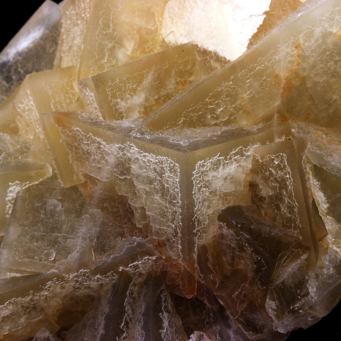 Fluorite. 3019.0 carats. Arbouet, Pyrénées-Atlantiques, France