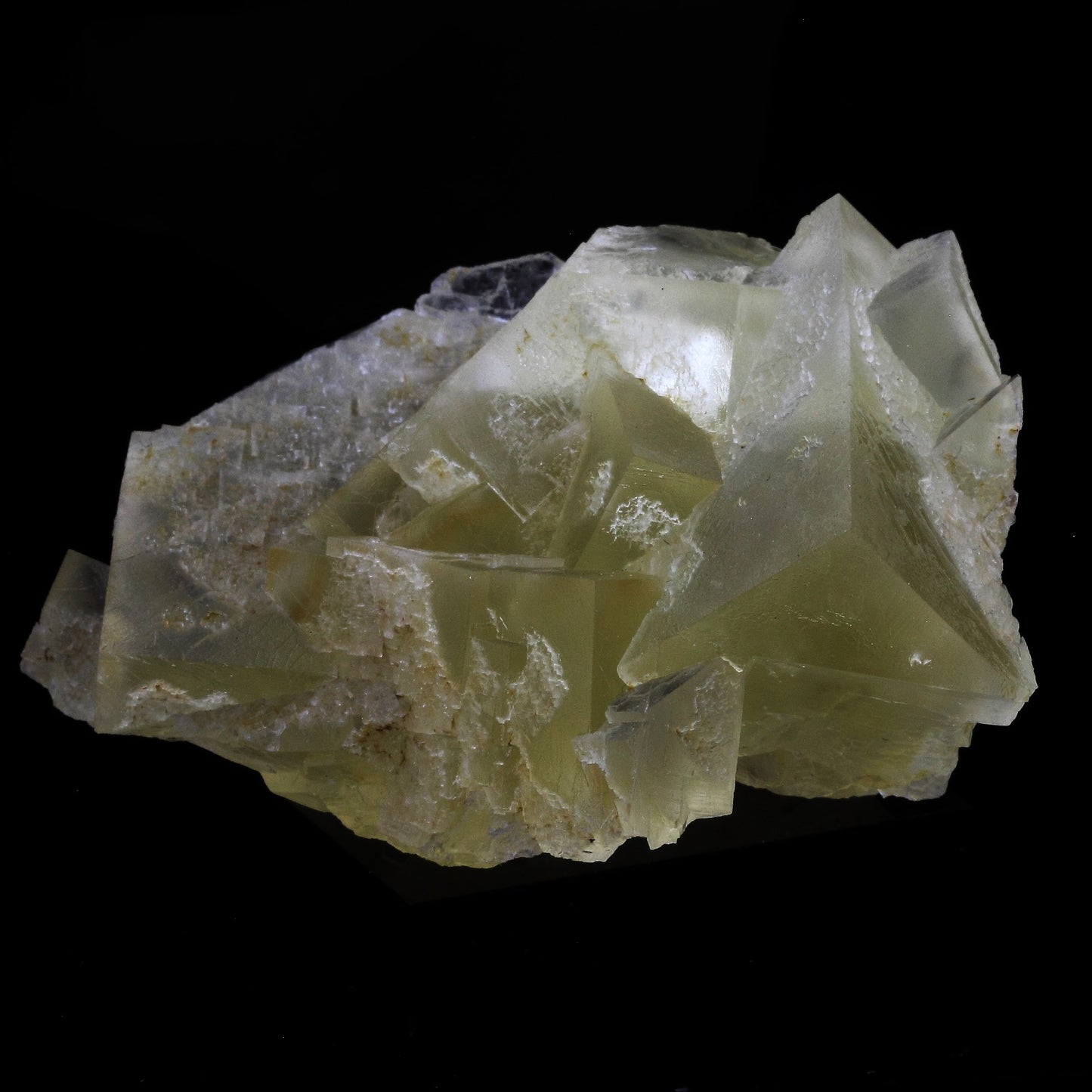 Fluorite. 1337.0 carats. Arbouet, Pyrénées-Atlantiques, France