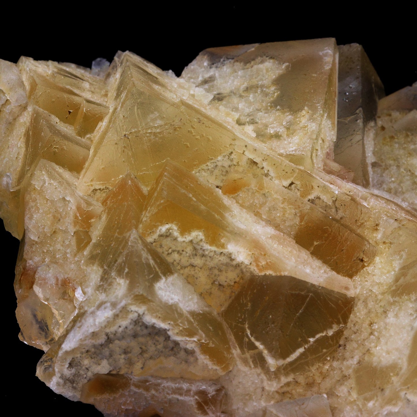 Fluorite. 1183.0 carats. Arbouet, Pyrénées-Atlantiques, France