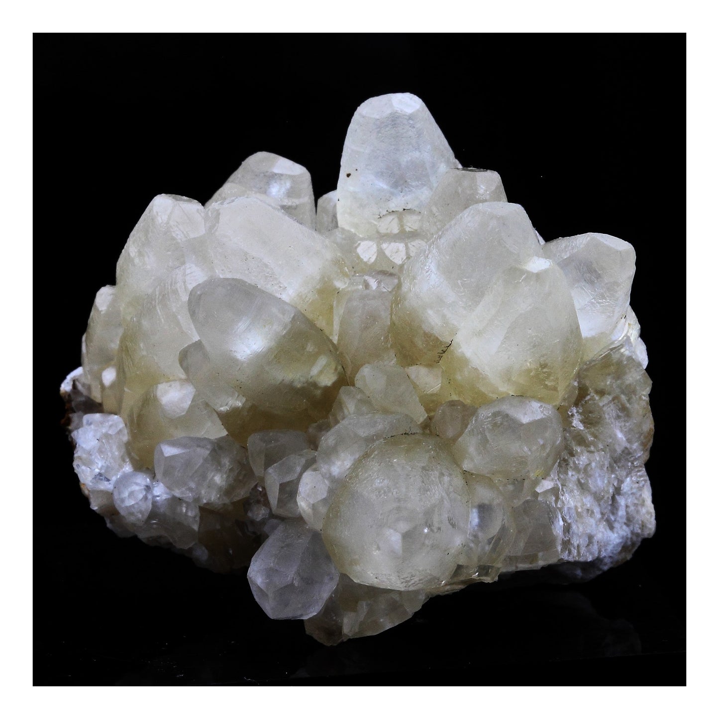 Calcite. 355.5 carats. Viane, Tarn, France