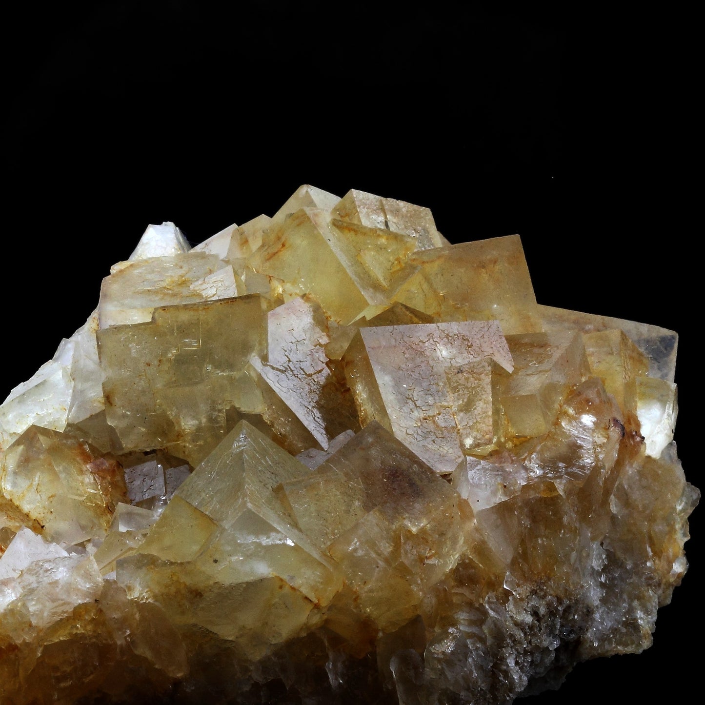 Fluorite. 1234.0 carats. Arbouet, Pyrénées-Atlantiques, France
