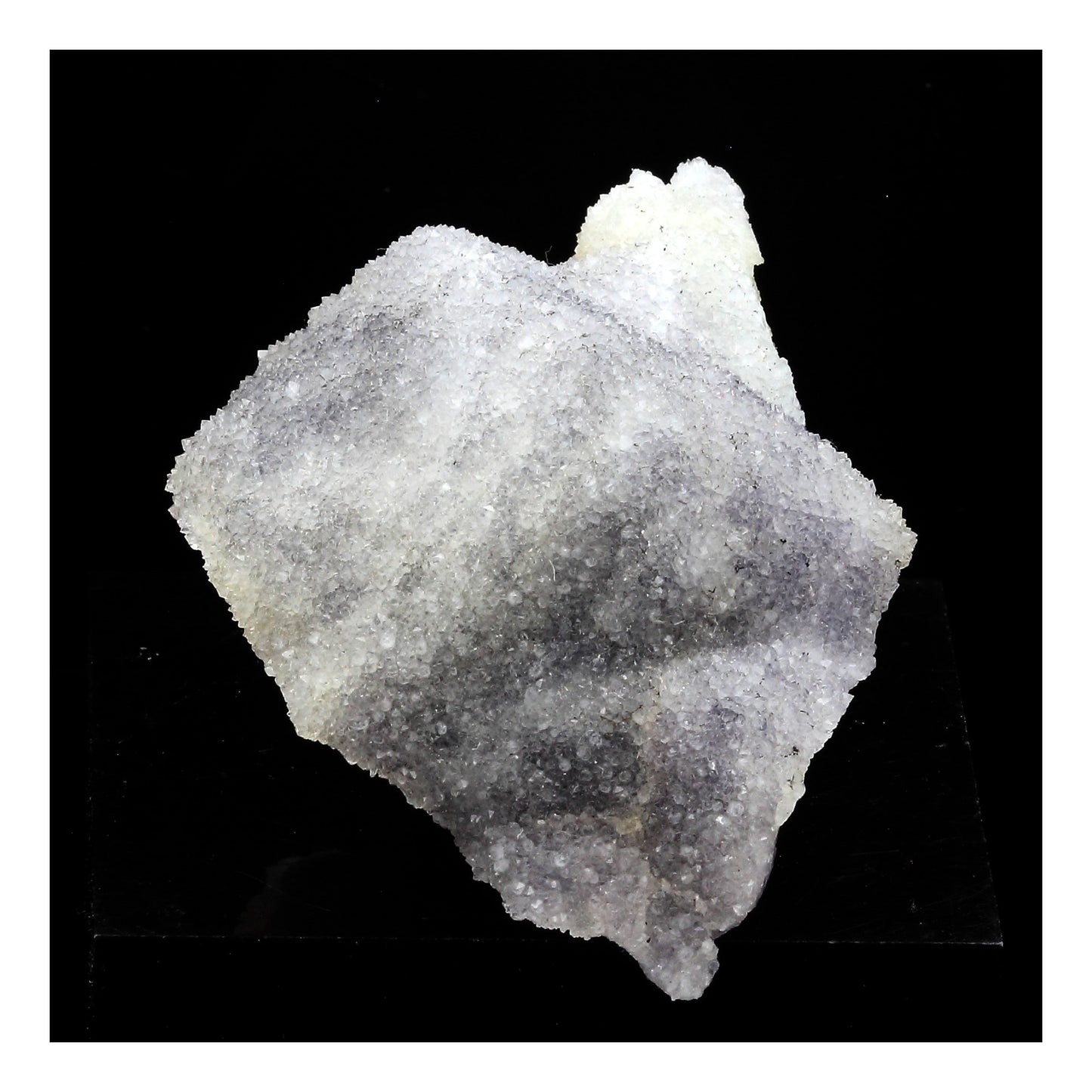 Quartz, Fluorite. 233.0 carats. Pont des Bouyges, Corrèze, France