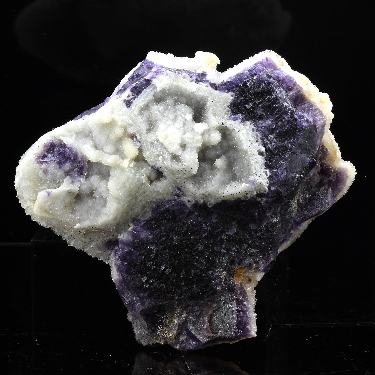 Quartz, Fluorite. 512.5 carats. Pont des Bouyges, Corrèze, France