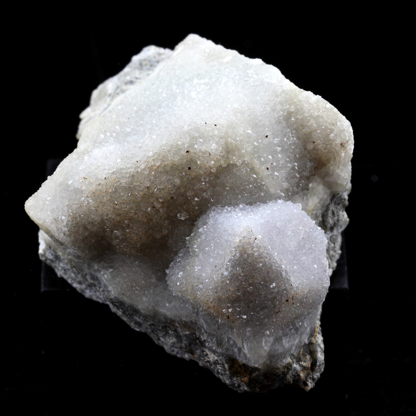 Quartz, Fluorite. 365.0 carats. Pont des Bouyges, Corrèze, France