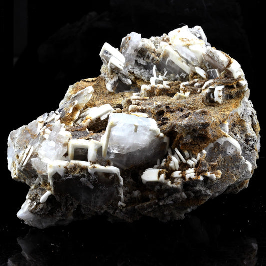 Baryte. 3869.5 carats. Susville, La Mure, Isère, France