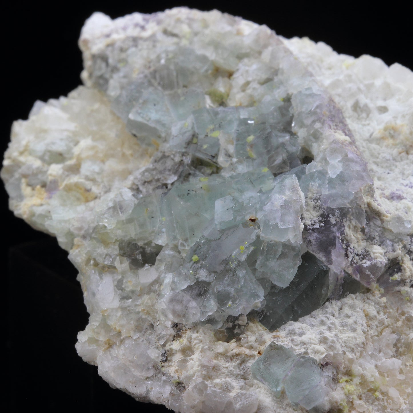 Fluorite + Quartz. 1659.5 carats. Pratclaux, Langeac, Haute-Loire, France