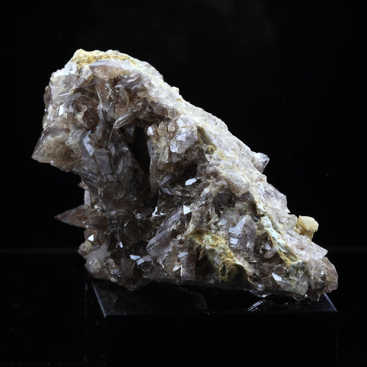 Axinite + Prehnite. 352.5 carats. Chamrousse, Belledonne, Isère, France