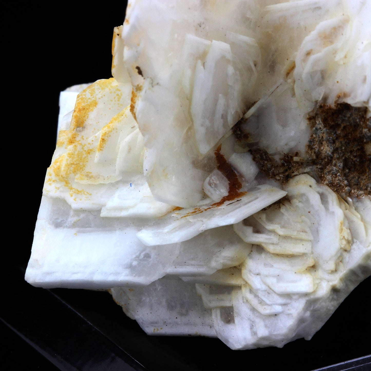 Baryte. 219.0 carats. Baryte occurrence, La Mure, Isère, France
