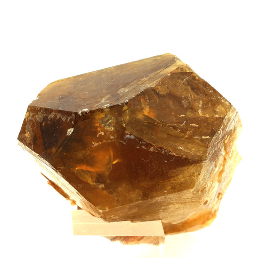 Baryte. 4361.0 carats. Olloix, Puy-de-Dôme, France