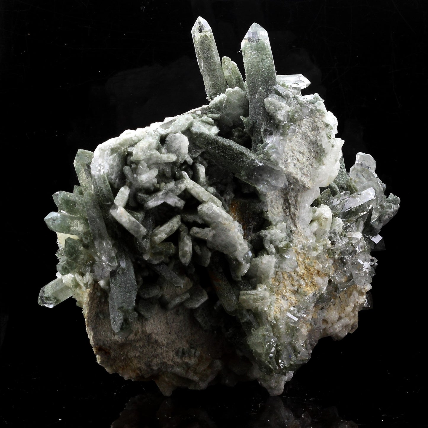 Quartz + Albite, 1074.5 carats, Massif des Grandes Rousses, Isère, Auvergne-Rhône-Alpes, France