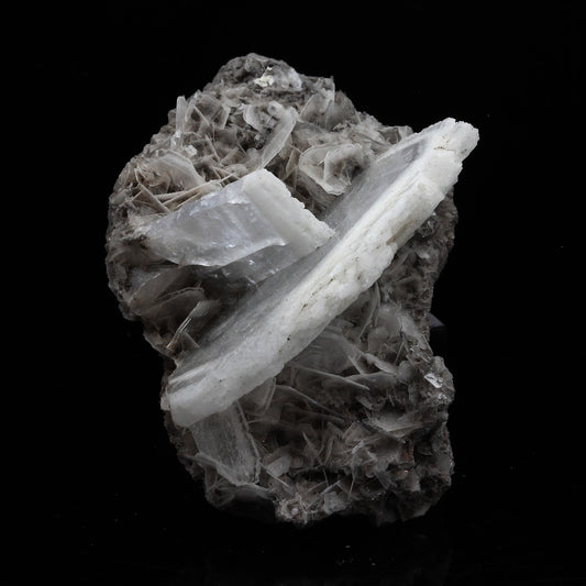 Baryte. 219.5 carats. La Mure, Isère, France
