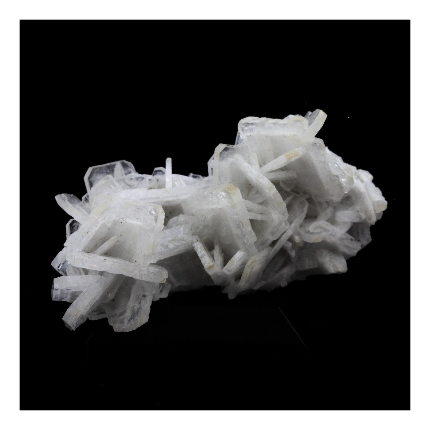 Baryte. 96.5 carats. La Mure, Isère, France