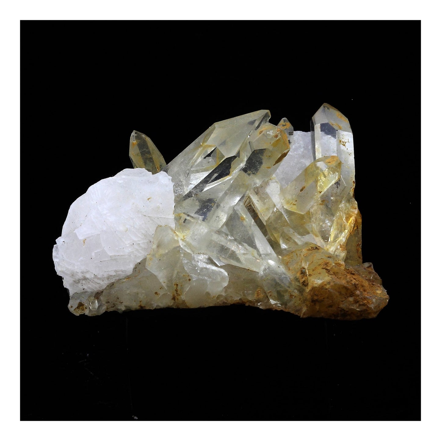 Calcite + Quartz. 151.5 carats. Maronne, La Garde-en-Oisans, France