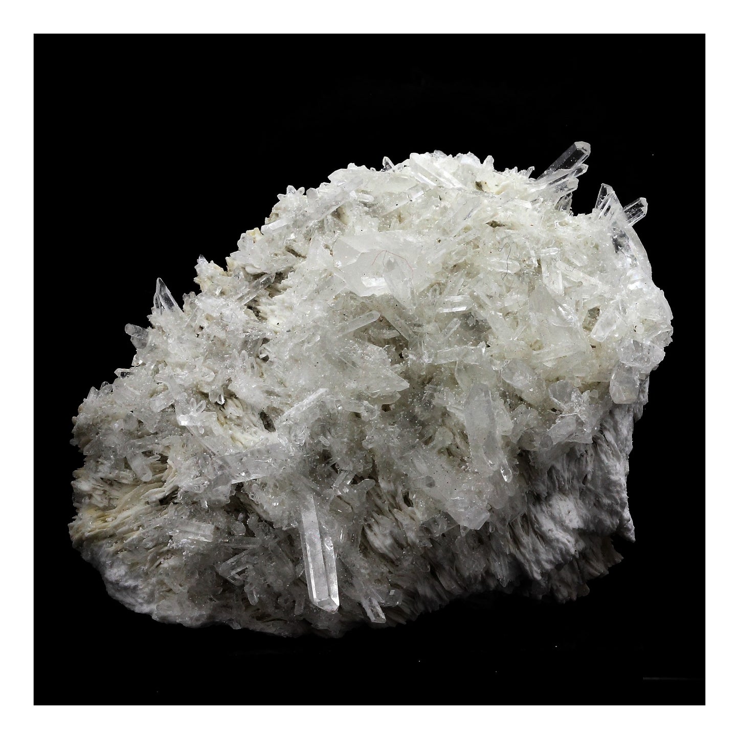 Quartz + Baryte. 825.0 carats. Le Ribot, L'Alpe d'Huez, Isère, France