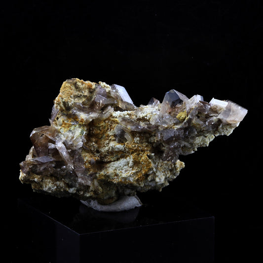 Axinite. 80.5 carats. La Balme d'Auris, Bourg d'Oisans, Isère, France