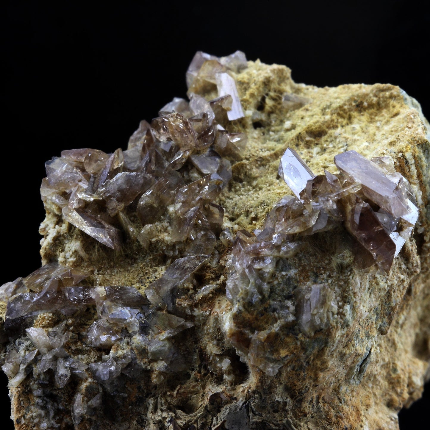 Axinite. 427.5 carats. La Balme d'Auris, Bourg d'Oisans, Isère, France