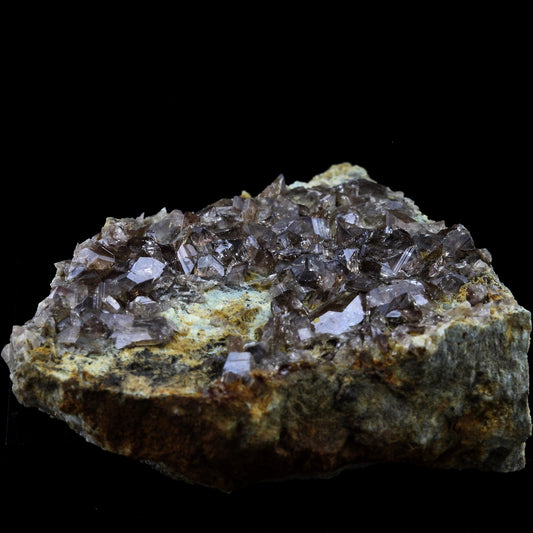 Axinite. 378.5 carats. La Balme d'Auris, Bourg d'Oisans, Isère, France