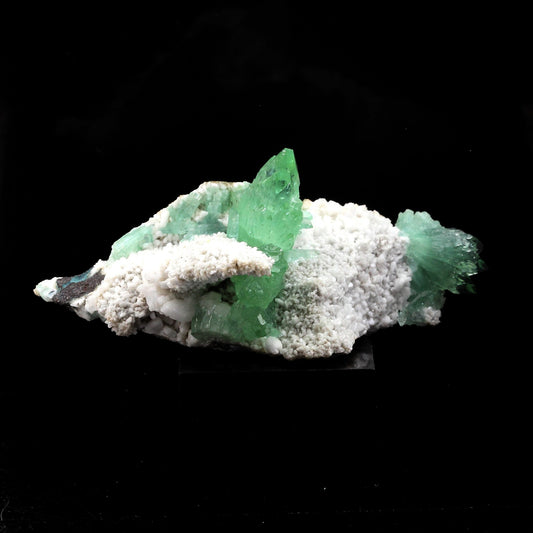 Apophyllite. 263.0 carats. Pune, Maharashtra, Inde