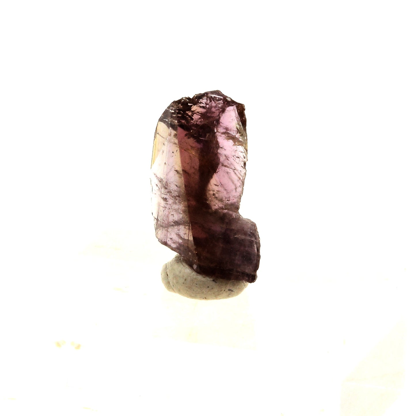 Axinite. 1.39 carats. Chamrousse, Belledonne, Isère, France