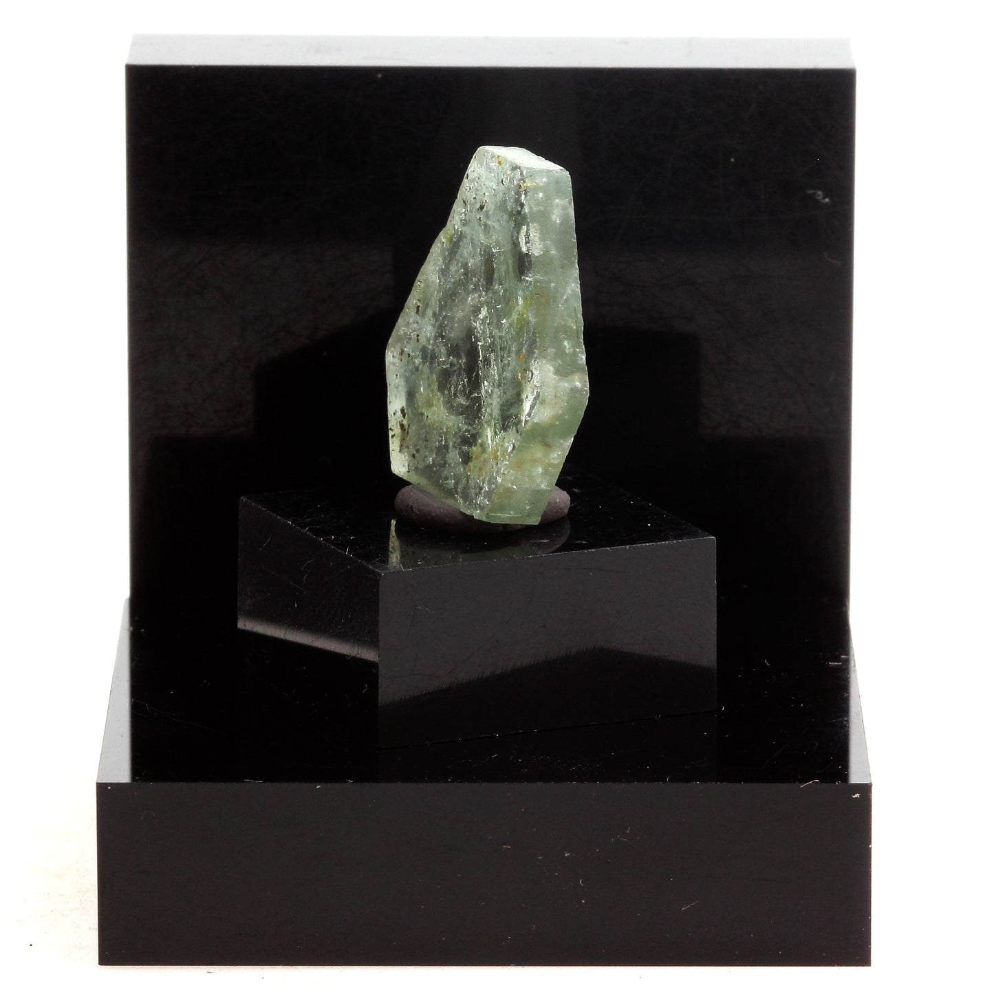 Béryl vert (tranche polie). 11.19 carats. Tsaramasoandro, Analamanga, Madagascar