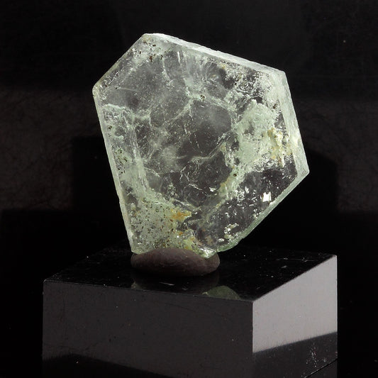 Béryl vert (tranche polie). 12.15 carats. Tsaramasoandro, Analamanga, Madagascar