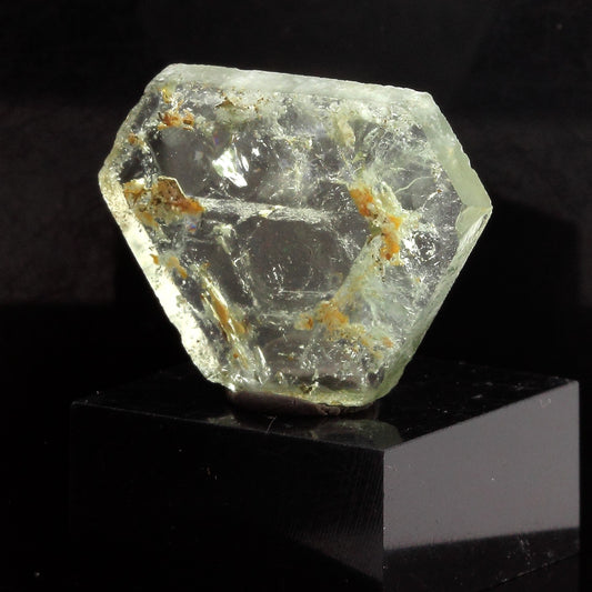Béryl vert (tranche polie). 11.83 carats. Tsaramasoandro, Analamanga, Madagascar