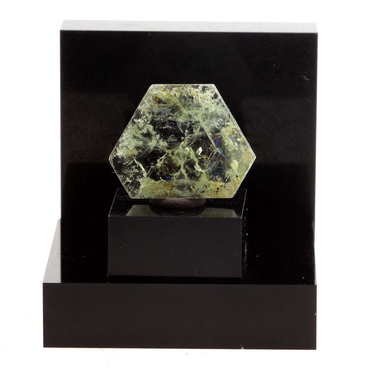 Béryl vert (tranche polie). 15.58 carats. Tsaramasoandro, Analamanga, Madagascar