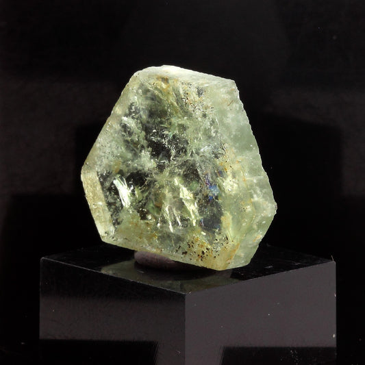 Béryl vert (tranche polie). 15.58 carats. Tsaramasoandro, Analamanga, Madagascar