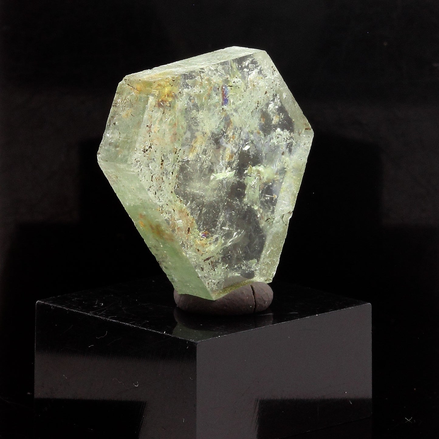 Béryl vert (tranche polie). 15.15 carats. Tsaramasoandro, Analamanga, Madagascar