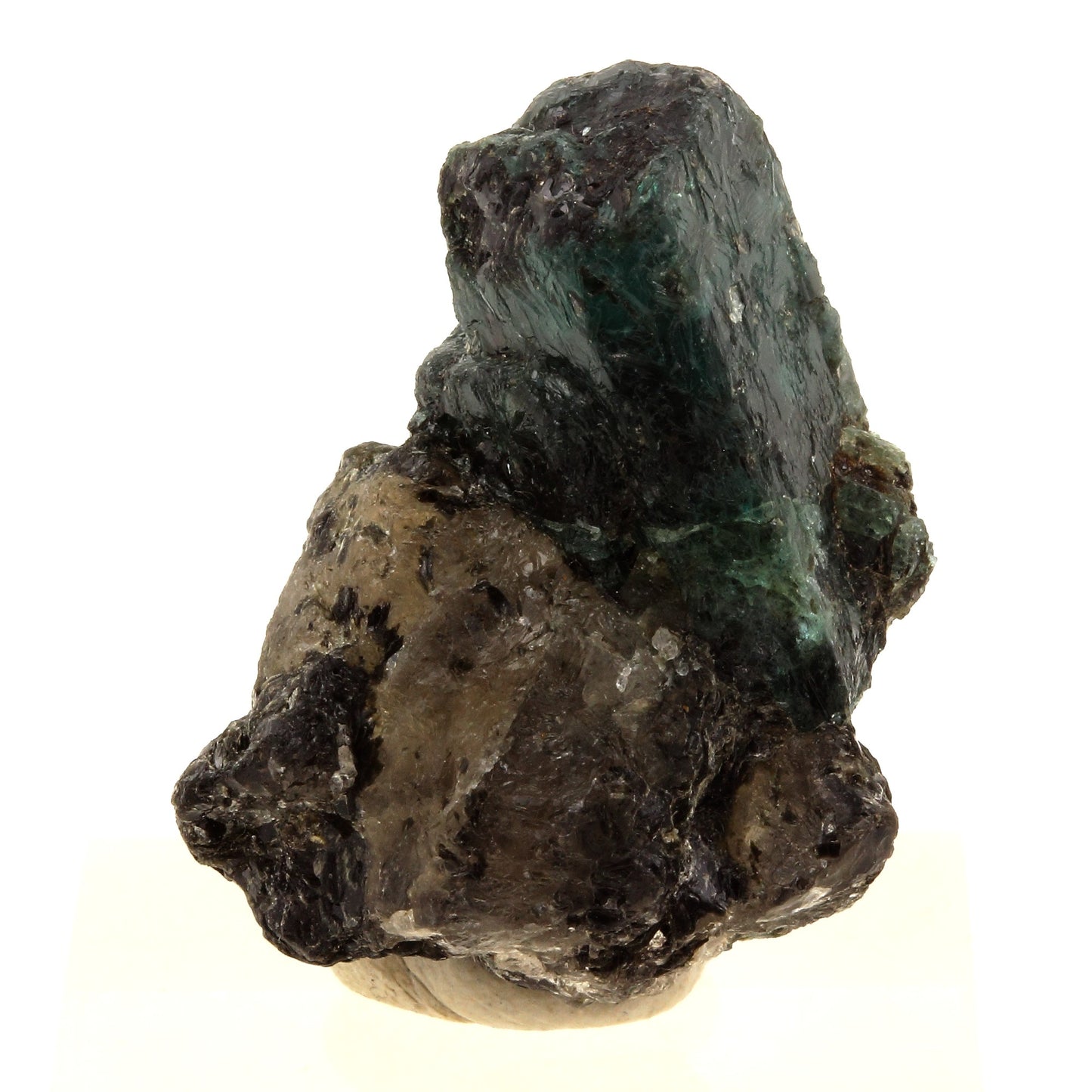 Emeraude. 58.5 carats. Irondro, Mananjary, Madagascar