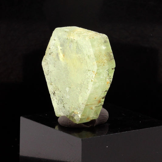 Béryl vert (tranche polie). 10.64 carats. Fitampito, Ikalamavony, Madagascar