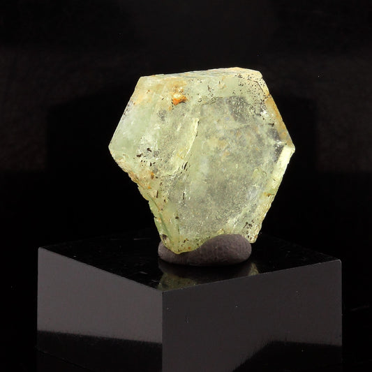 Béryl vert (tranche polie). 9.75 carats. Fitampito, Ikalamavony, Madagascar