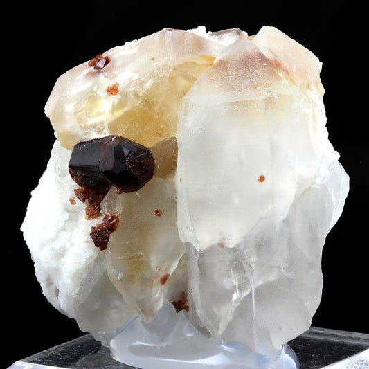Grenat Spessartite + Quartz. 284.5 carats. Shengus (Shingus), Gilgit-Baltistan, Pakistan