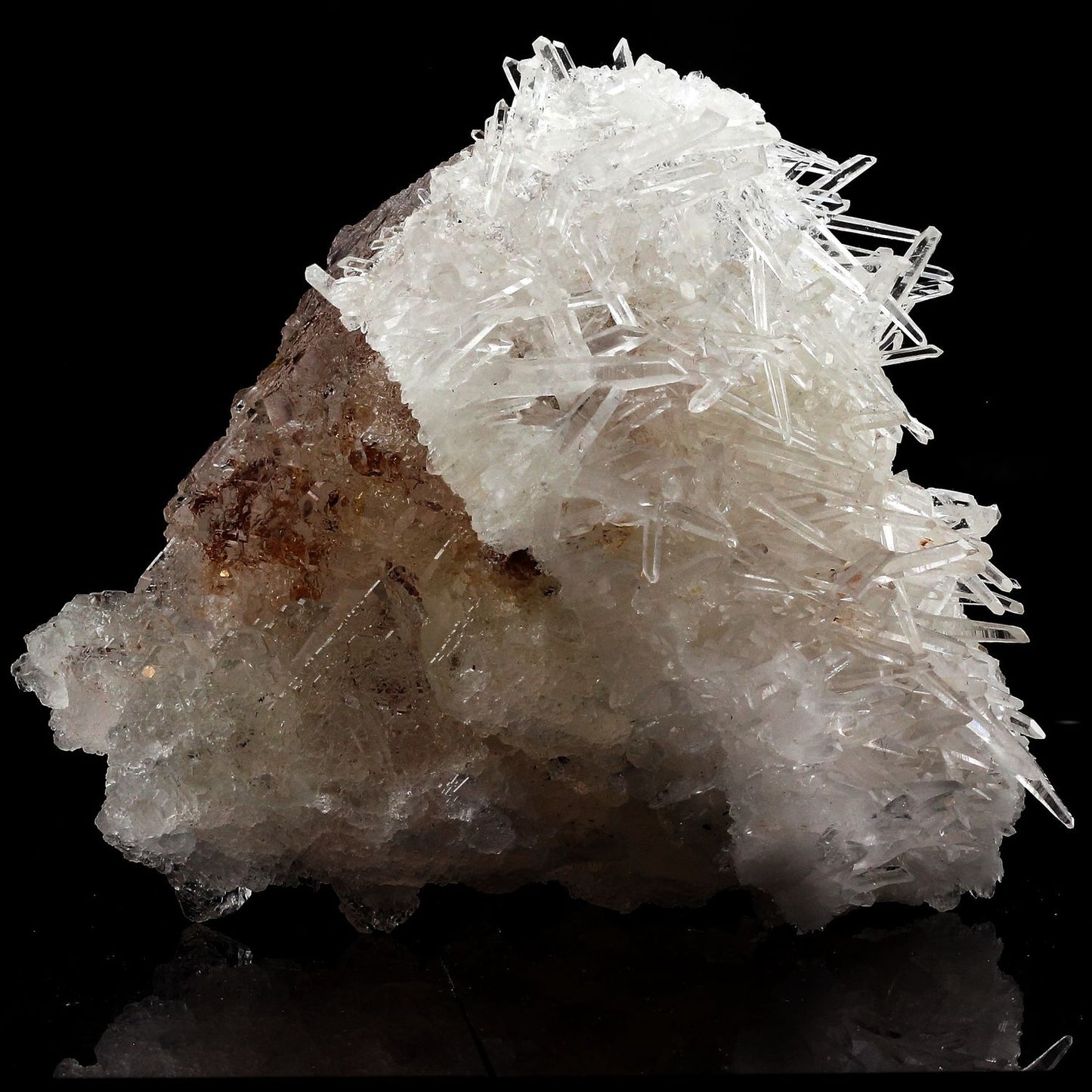 Fluorite + Quartz. 3253.0 carats. Mundo Nuevo Mine, Huamachuco, Pérou