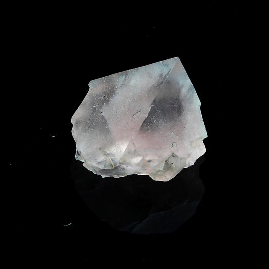 Fluorite rose. 4.89 carats. Massif du Mont-Blanc, France