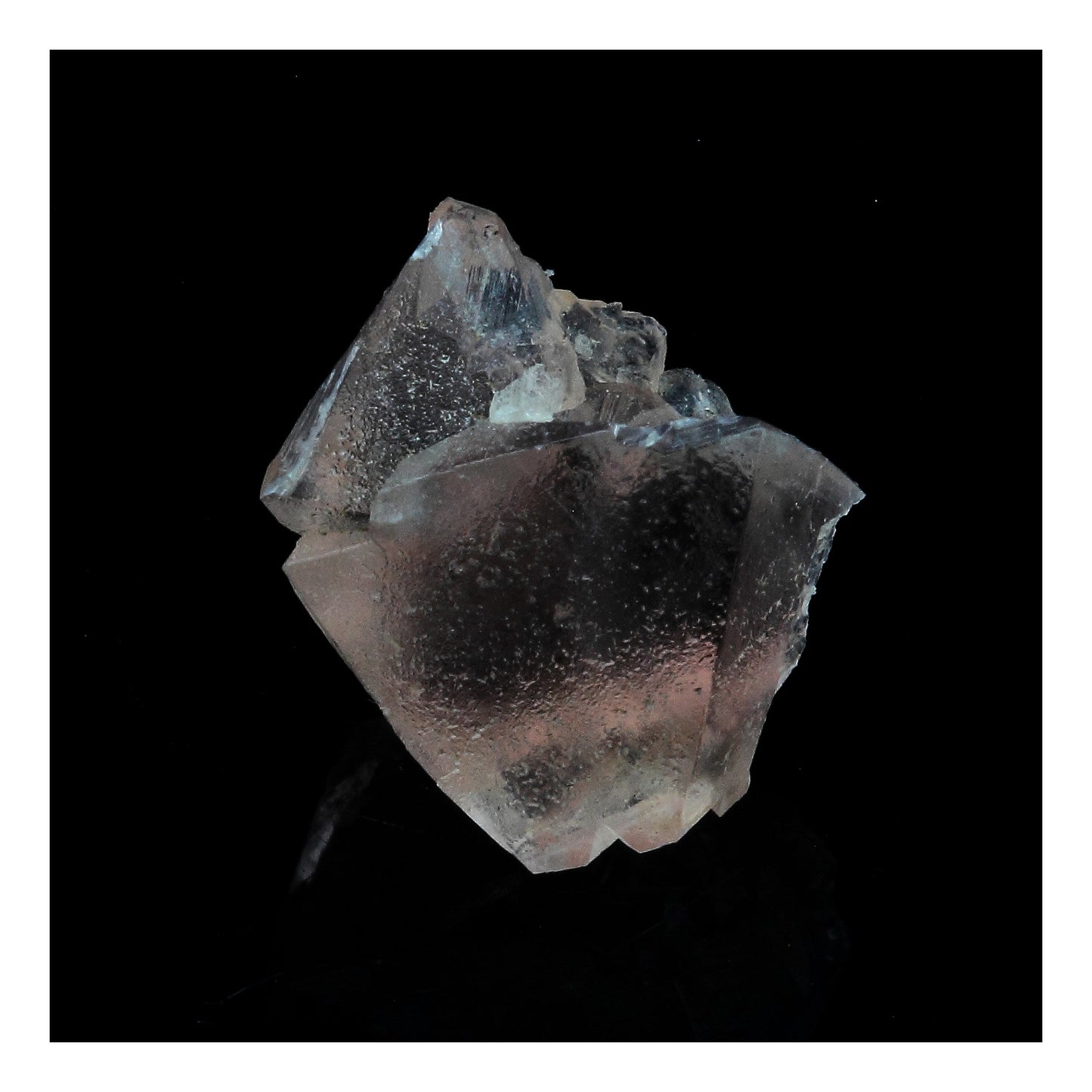 Fluorite rose. 4.90 carats. Massif du Mont-Blanc, France
