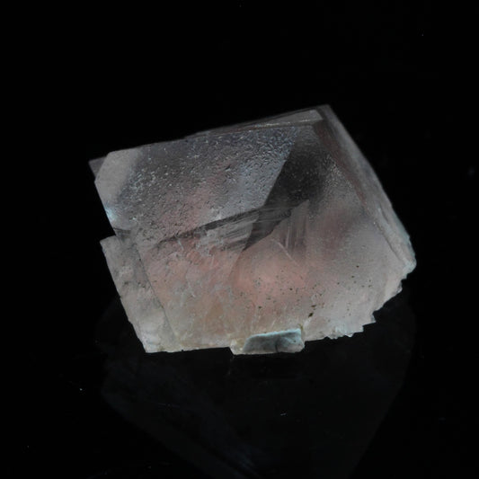Fluorite rose. 5.53 carats. Massif du Mont-Blanc, France