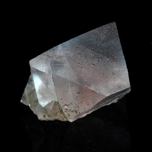 Fluorite rose. 4.96 carats. Massif du Mont-Blanc, France