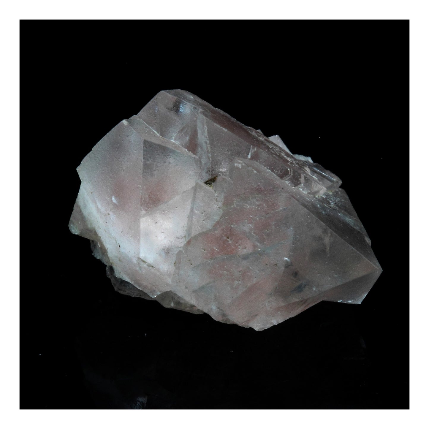 Fluorite rose. 8.83 carats. Massif du Mont-Blanc, France