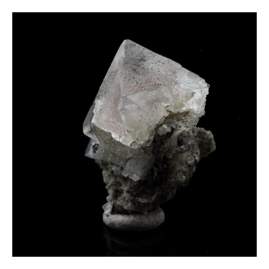 Fluorite rose. 9.34 carats. Massif du Mont-Blanc, France