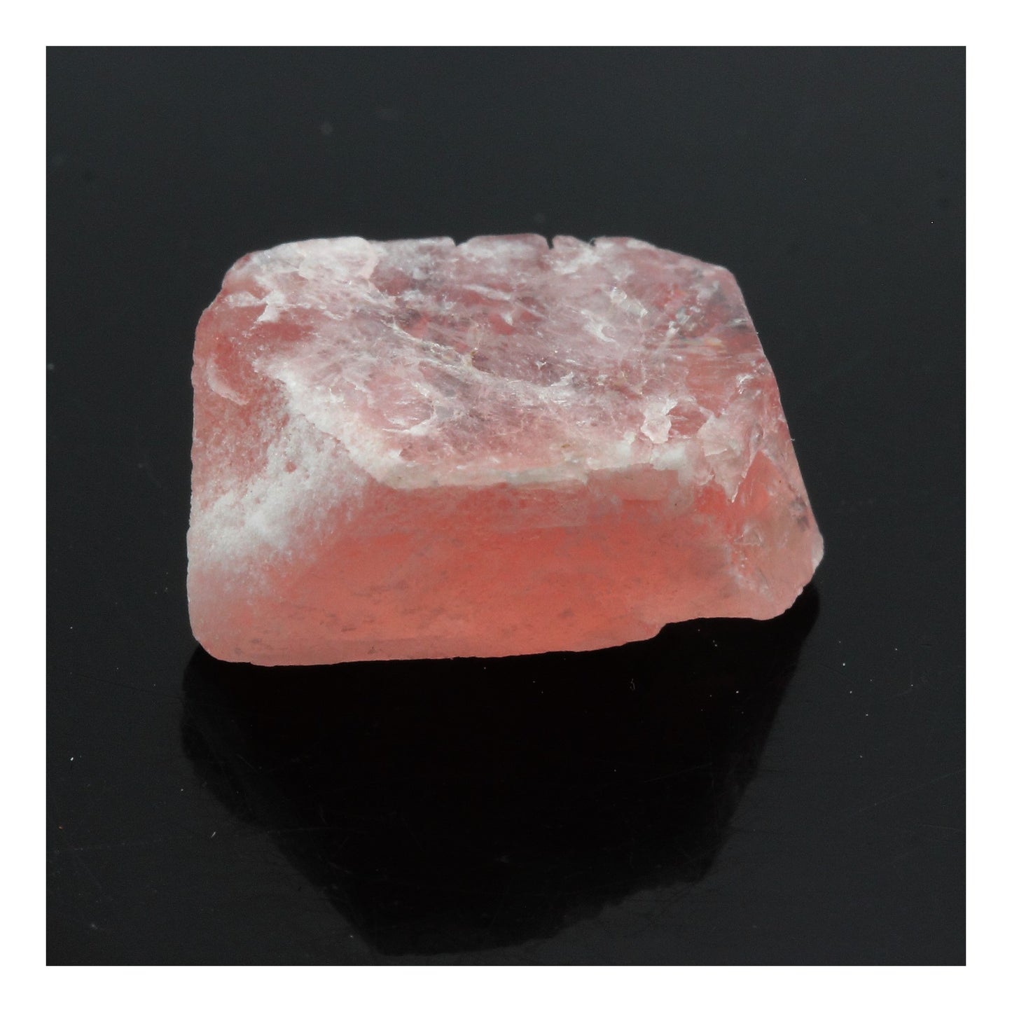 Fluorite rose. 10.5 carats. Massif du Mont-Blanc, France