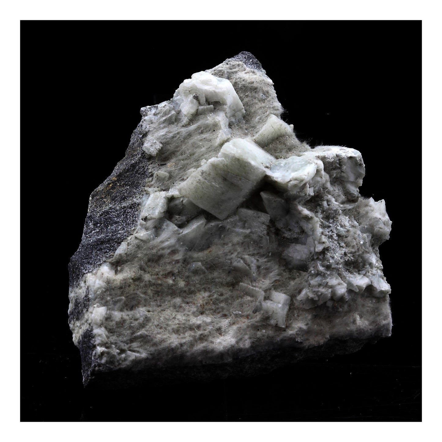 Adulaire, Byssolite en provenance de La Combe de la Selle, St Christophe-en-Oisans, Bourg d'Oisans, Isère, France