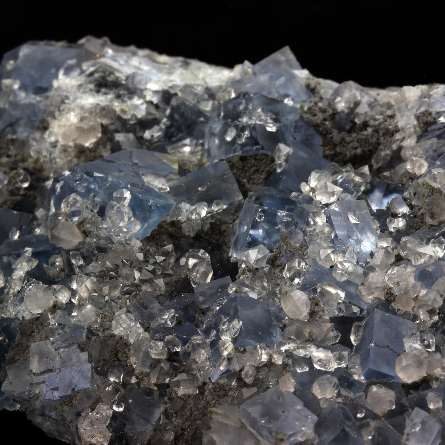 Fluorite + Quartz. 1637.5 carats. Mont-Roc, Tarn, France
