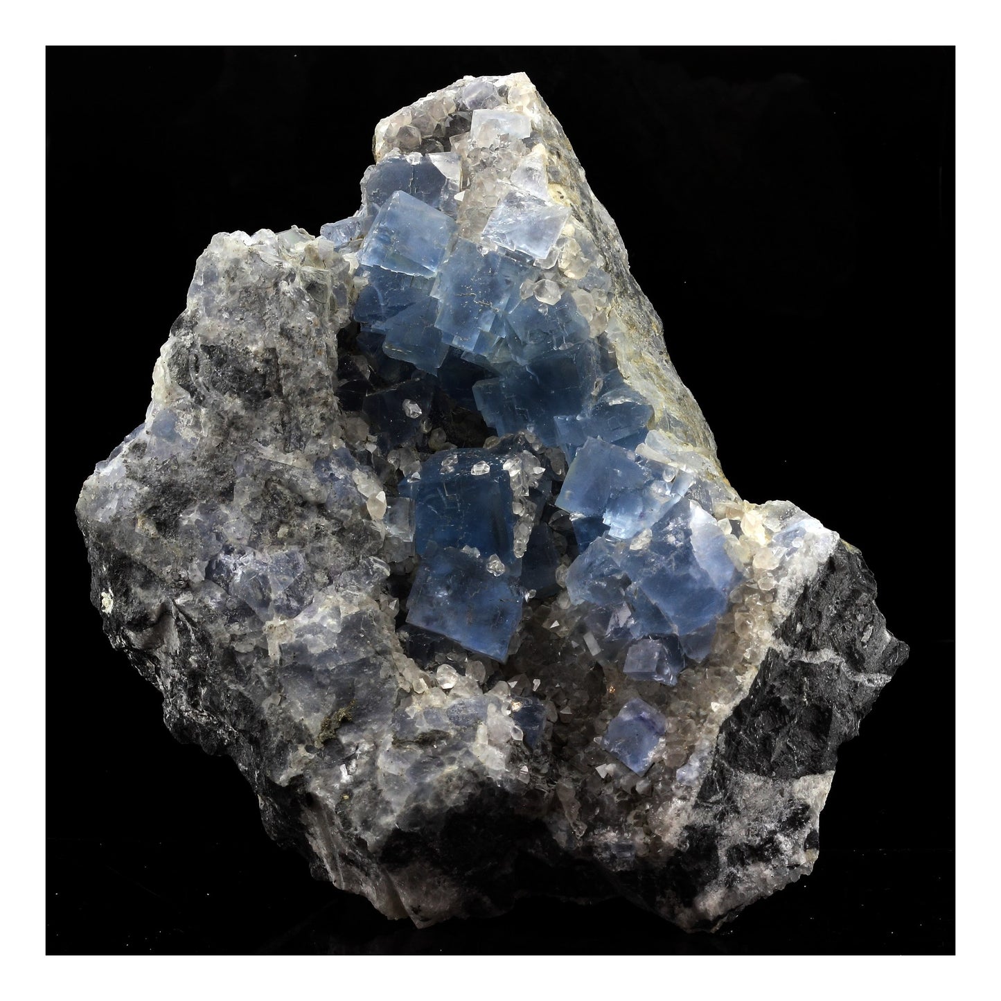 Fluorite + Quartz. 3281.0 carats. Mont-Roc, Tarn, France
