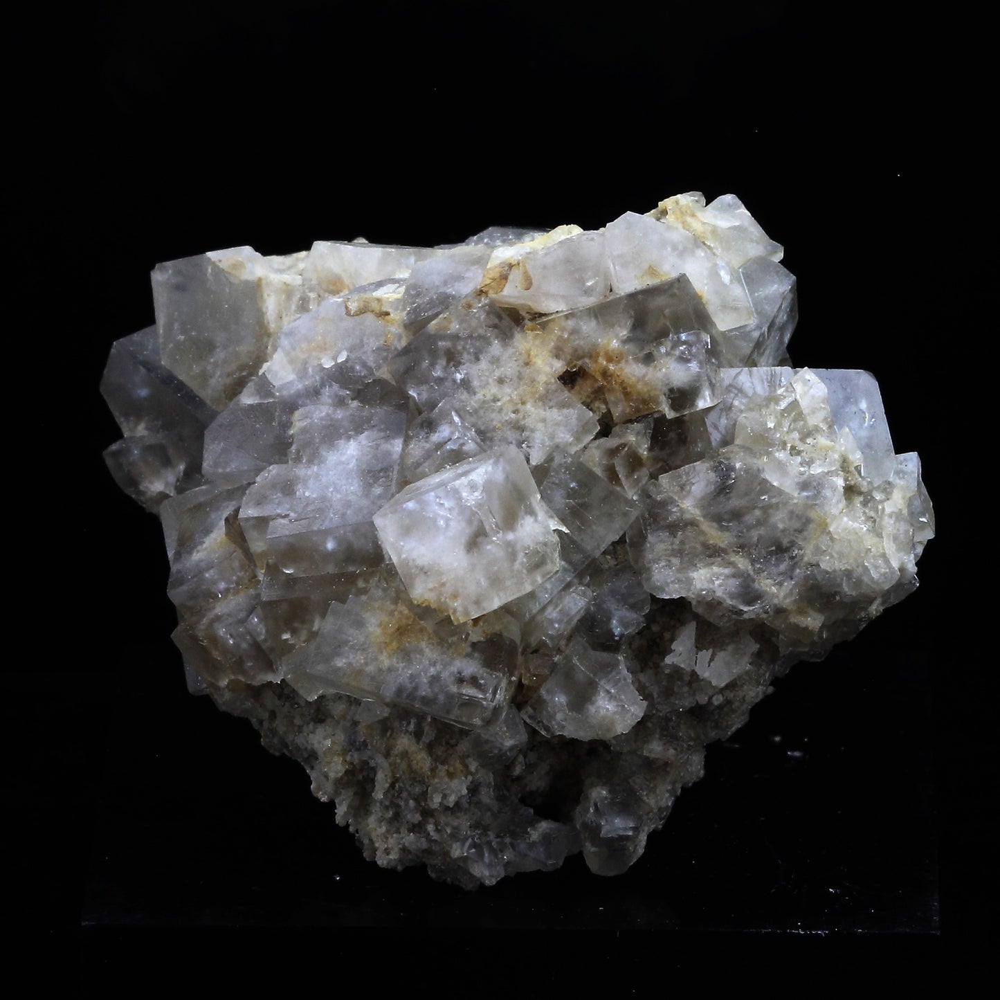 Fluorite. 334.0 carats. Plats, Ardèche, France