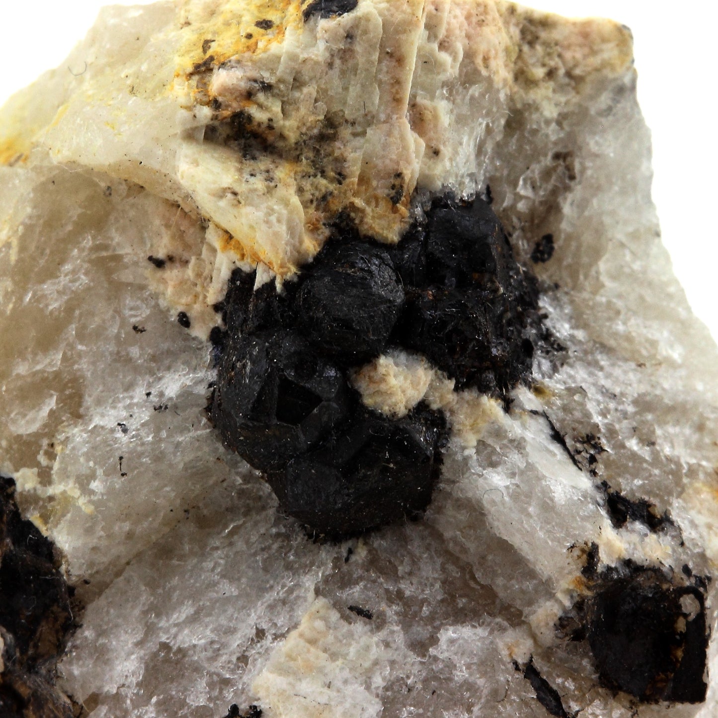 Grenat. 174.0 carats. Marcognac, Saint-Yrieix-la-Perche, France