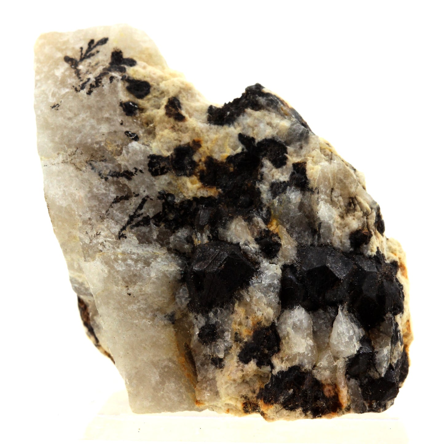 Grenat. 109.0 carats. Marcognac, Saint-Yrieix-la-Perche, France